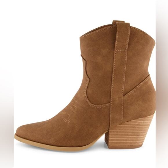 Cushionaire Women's Tan Rocky Western Stacked Heel Bootie w/stitching 9.5 NWT - Picture 1 of 13